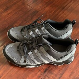 Adidas Men's Terrex Traxion Brand new Size 12